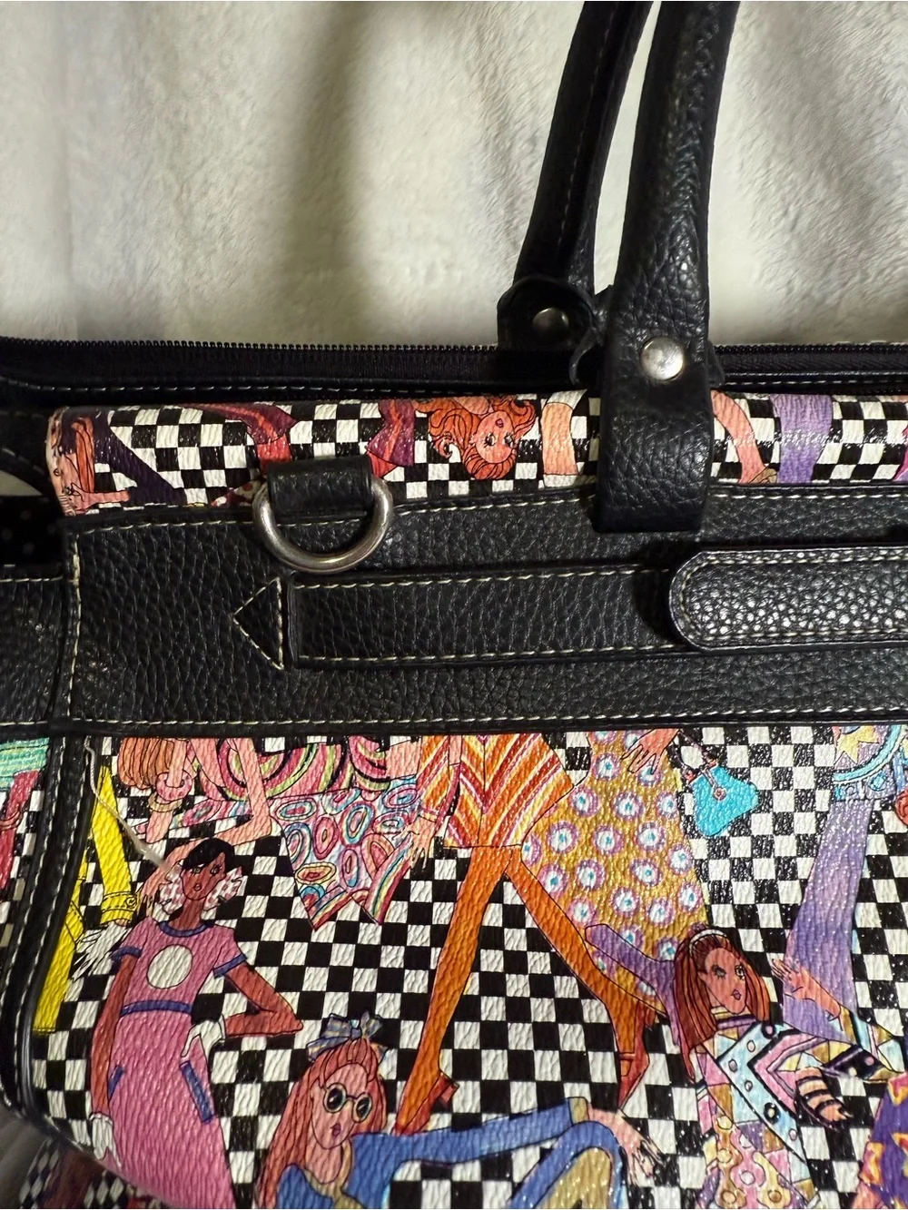 Sydney Love bold tote